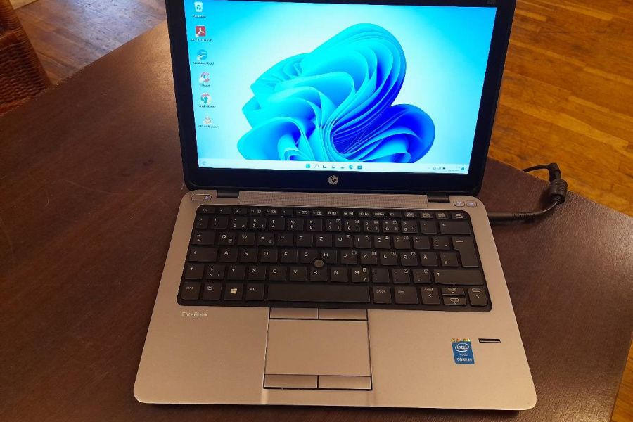 HP EliteBook 820 G2 13 Zoll Bildschirm 8 GB RAM 250 Gigabyte Festplatt - Bild 1